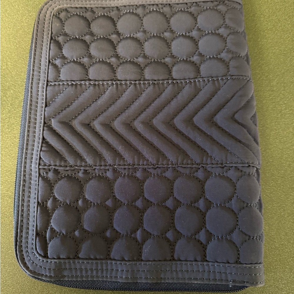 Vera Bradley Quilted Navy Jewelry Case - Picture 2 of 4